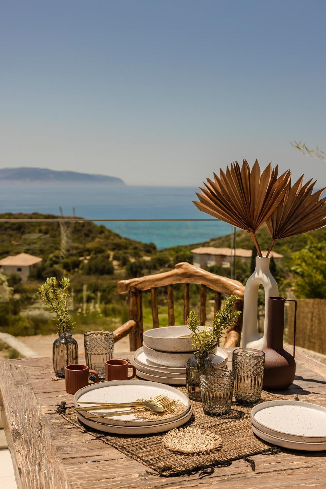 Hilaritas Luxury Suites Sea View, Private Pool & Jacuzzi Paradise Ratzaklíon المظهر الخارجي الصورة